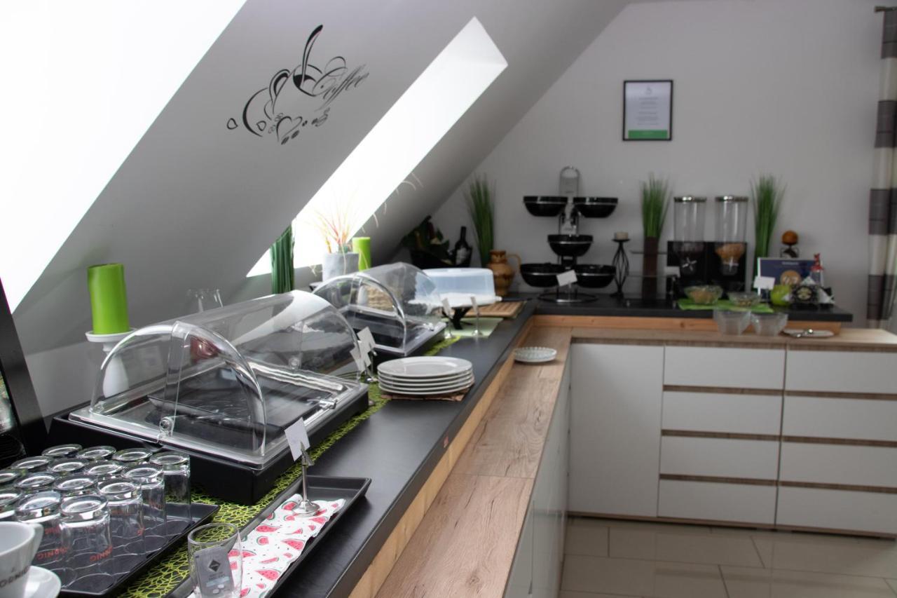 Die Schlafstube - Bed & Breakfast Zeltweg Esterno foto