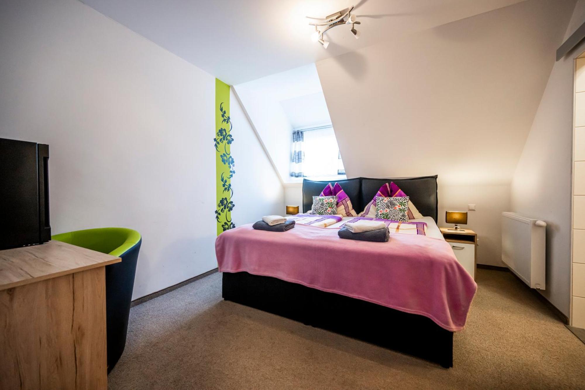 Die Schlafstube - Bed & Breakfast Zeltweg Esterno foto
