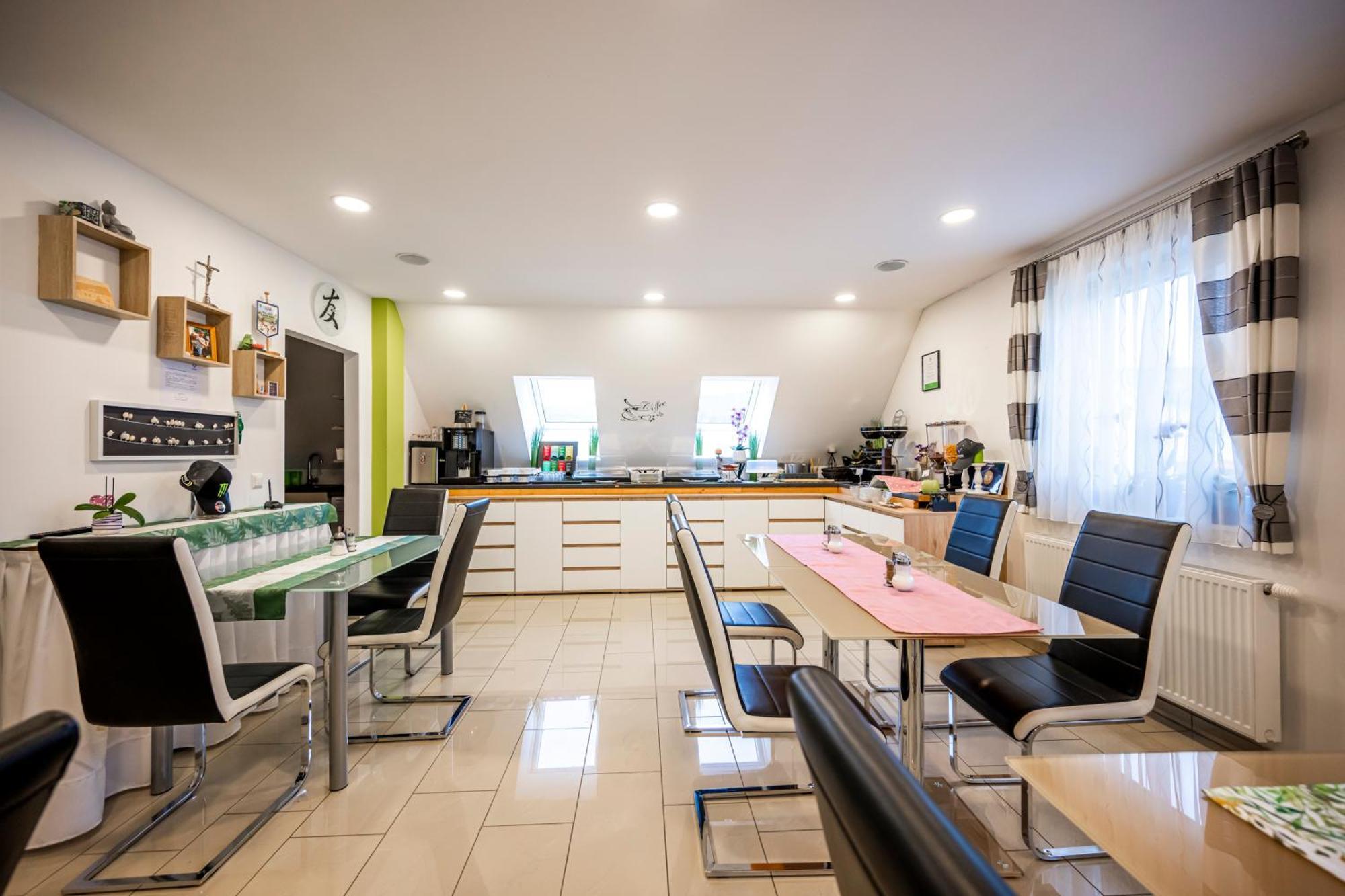 Die Schlafstube - Bed & Breakfast Zeltweg Esterno foto