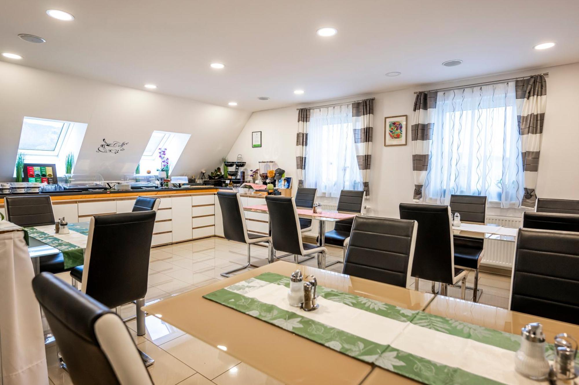 Die Schlafstube - Bed & Breakfast Zeltweg Esterno foto