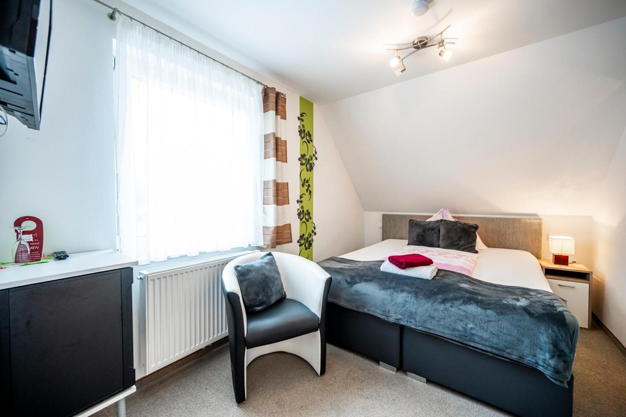 Die Schlafstube - Bed & Breakfast Zeltweg Esterno foto